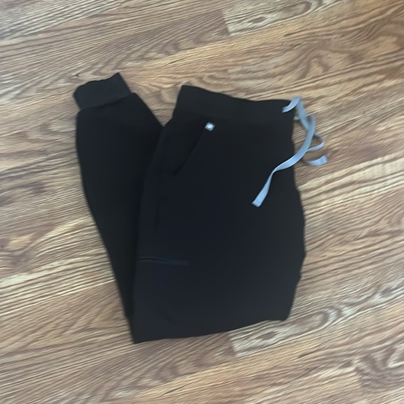 FIGS black Zamora high rise joggers scrub pants - Picture 2 of 8